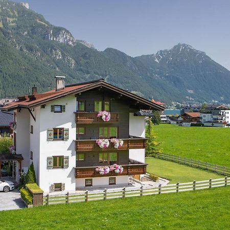 Alpenherz Ferienwohnungen Pertisau Exterior photo